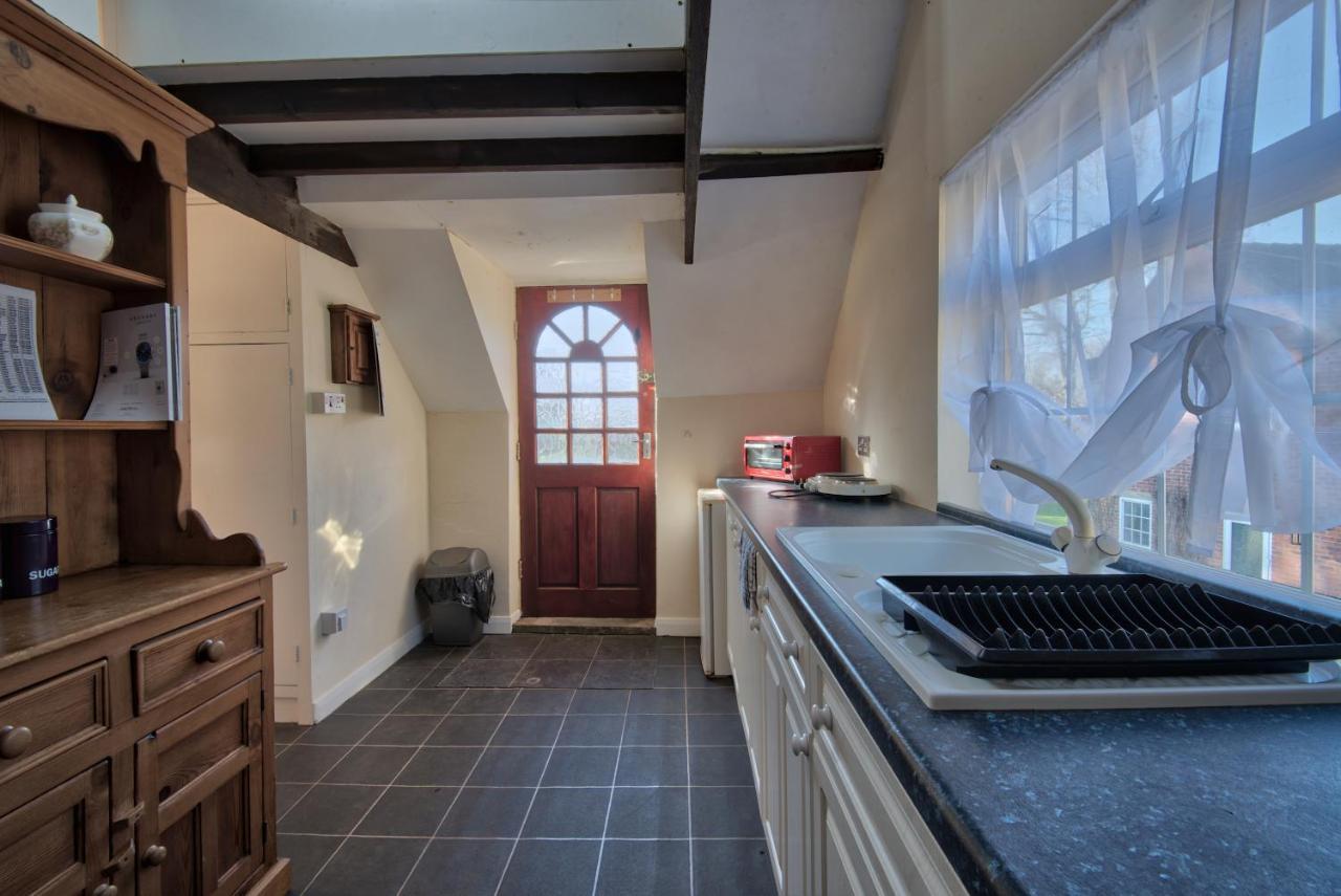 17Th-Century One Bed Studio With Parking & Garden! Elkesley Luaran gambar